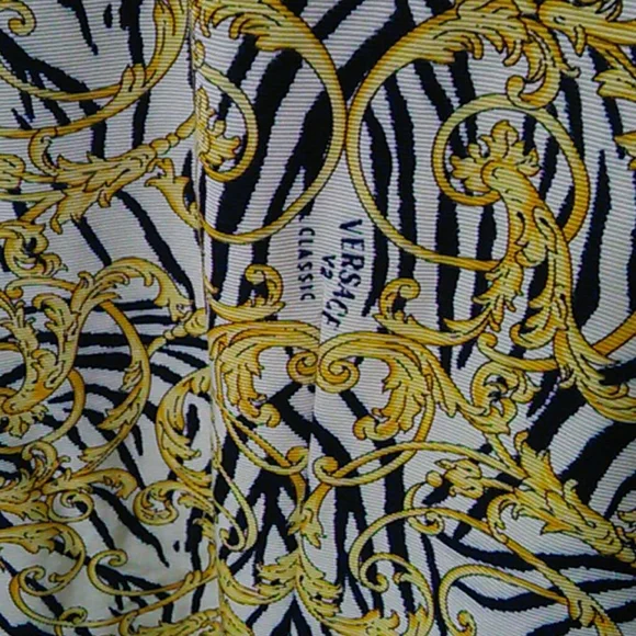 Vintage VERSACE Classic Print Vest - Picture 2 of 11